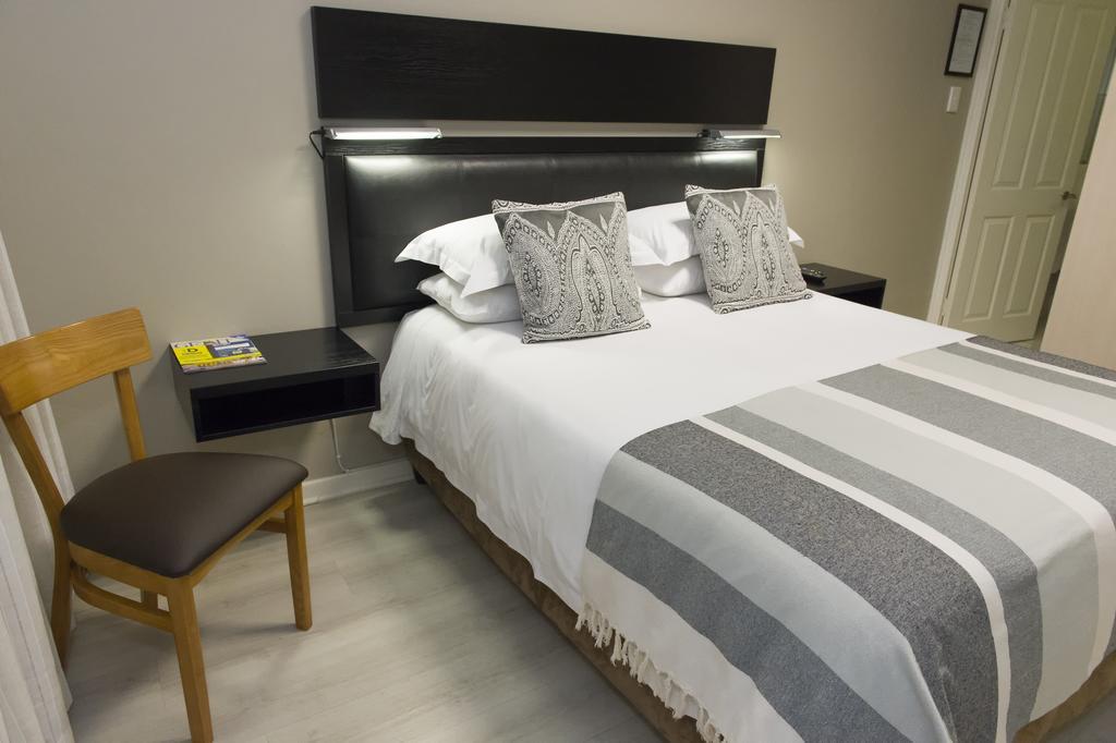 The Suburban Guest House ブルームフォンテーン 部屋 写真